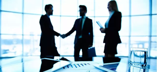 Revisión de contrato de servicios profesionales